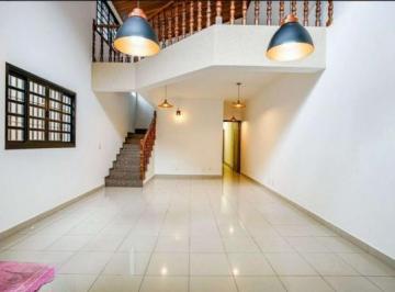 Casa · 164m² · 3 Quartos · 2 Vagas · Casa á venda com 164m², 3 quartos e 2 vagas no bairro Alto de Pinheiros.