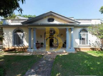 Casa · 180m² · 2 Quartos · 3 Vagas · Casa com 180 m², 2 quartos sendo 2 suítes à venda no bairro Jardim Europa.