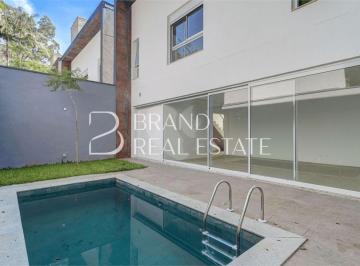 Casa · 370m² · 4 Quartos · 2 Vagas · Casa em Condomínio com 370m² á venda no Jardim dos Estados.