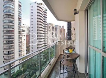Apartamento · 210m² · 4 Quartos · 3 Vagas · Apartamento em andar alto e ótima vista, localizado em Moema.
