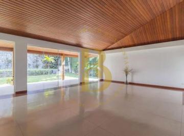 Casa · 403m² · 3 Quartos · 3 Vagas · Casa á venda de 403m² privativos, com 3 suítes e 03 vagas no bairro Fazenda Morumbi.