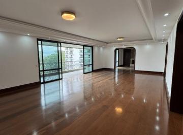 Apartamento · 330m² · 4 Quartos · 3 Vagas · Apartamento com 330 m², 4 quartos sendo 4 suítes para alugar no bairro Santo Amaro.
