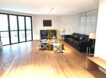Apartamento · 217m² · 4 Quartos · 3 Vagas · Excelente apartamento, em área nobre no Itaim Bibi.