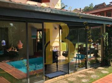 Casa · 410m² · 4 Quartos · 3 Vagas · Casa com 410 m², 4 quartos sendo 2 suítes à venda no bairro Cidade Jardim.