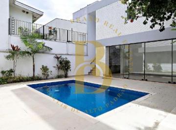 Casa · 300m² · 4 Quartos · 3 Vagas · Casa com 400 m², 4 quartos sendo 4 suítes à venda no bairro Jardim Luzitania, 500 metros de distânci