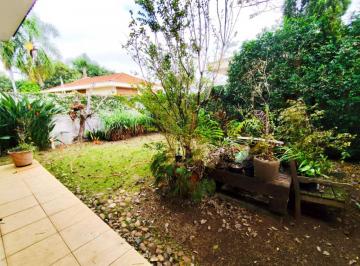 Casa · 344m² · 4 Quartos · 4 Vagas · Casa com 344 m² de área construída, 4 quartos sendo 4 suítes à venda no bairro Alto de Pinheiros.