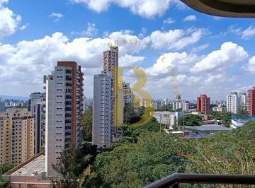 Apartamento · 228m² · 4 Quartos · 4 Vagas · Apartamento com 228 m², 4 quartos sendo 2 suítes à venda no bairro Morumbi.