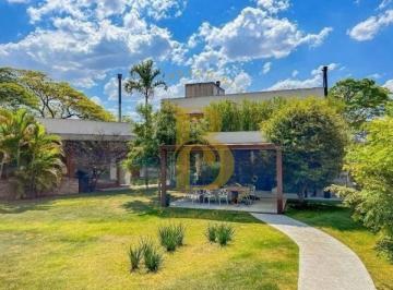 Casa · 540m² · 3 Quartos · 4 Vagas · Seu refúgio de luxo no Jardim Guedala.
