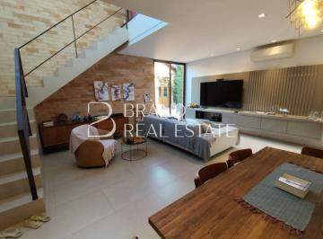 Casa · 400m² · 5 Quartos · 6 Vagas · Casa com 400 m² de área construída, 5 quartos sendo 3 suítes à venda no bairro Vila Madalena.