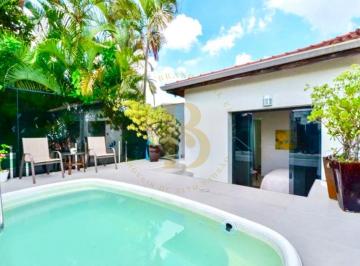 Casa · 375m² · 3 Quartos · 3 Vagas · Casa com 375 m², 3 quartos sendo 3 suítes à venda no bairro Indianópolis.