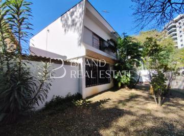 Casa · 390m² · 2 Quartos · 3 Vagas · Casa com 390 m², 2 quartos sendo 1 suíte à venda no bairro Alto da Lapa.