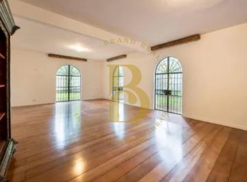 Casa · 650m² · 5 Quartos · 9 Vagas · Casa com 600 m², 5 quartos sendo 4 suítes à venda no bairro Jardim America.
