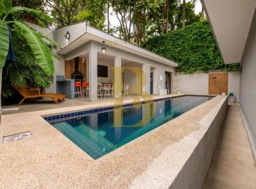 Casa · 340m² · 5 Quartos · 6 Vagas · Casa reformada com piscina privativa para venda e locação no Brooklin !