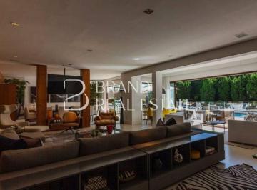 Casa · 685m² · 5 Quartos · 5 Vagas · Casa com 685 m², 5 quartos sendo 5 suítes à venda no bairro Jardim Guedala.