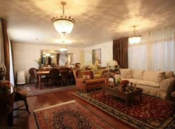 Casa · 453m² · 4 Quartos · 6 Vagas · Casa com 453 m², 4 quartos sendo 2 suítes à venda no bairro Alto de Pinheiros
