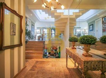 Casa · 606m² · 3 Quartos · 6 Vagas · Casa á venda em condomínio fechado de 606 m², com 3 suítes, no bairro Cidade Jardim.