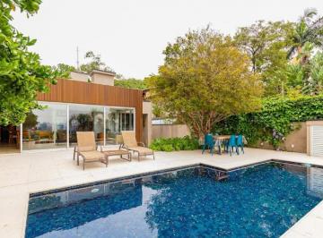 Casa · 608m² · 3 Quartos · 3 Vagas · Casa á venda em rua fechada de 608m² privativos, com 03 suítes, 03 vagas e piscina no Jardim Everest