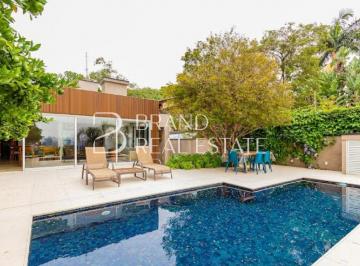 Casa · 608m² · 3 Quartos · 3 Vagas · Casa á venda em rua fechada de 608m² privativos, com 03 suítes, 03 vagas e piscina no Jardim Everest