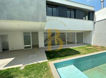 Casa · 450m² · 4 Quartos · 4 Vagas · Linda casa em condomínio fechado, com piscina privativa, localizada Campo Belo.
