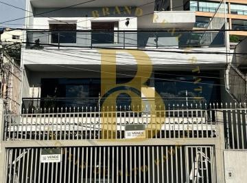 Casa · 258m² · 4 Quartos · 4 Vagas · Oportunidade Única no Alto da Lapa ? Casa Completa!