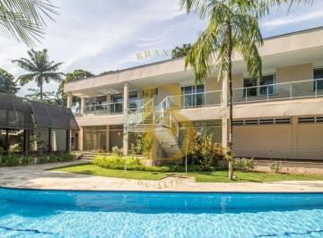 Casa · 696m² · 3 Quartos · 6 Vagas · Casa de vila com 696 m², 3 quartos sendo 3 suítes à venda no bairro Chácara Monte Alegre.