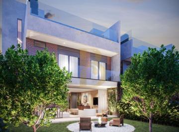 Casa · 525m² · 3 Quartos · 3 Vagas · Casa moderna, com jardim privativo, localizado em Moema.