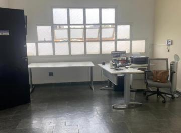 Comercial · 300m² · 2 Vagas · Comercial com 300 m², à venda no bairro Chácara Santo Antônio.