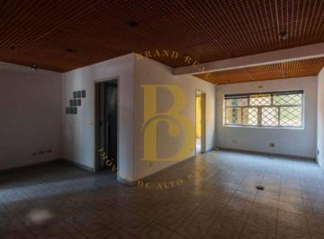 Casa · 140m² · 3 Quartos · 2 Vagas · Casa com 140 m², 3 quartos e 2 vagas á venda ou locação no Campo Belo.