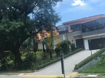 Casa · 376m² · 5 Quartos · 4 Vagas · Casa com 376 m², 5 quartos sendo 3 suítes à venda no bairro Lapa.