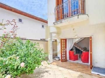 Casa · 254m² · 4 Quartos · 4 Vagas · Casa com 254 m², 4 quartos sendo 4 suítes e 4 vagas á venda na Saúde.