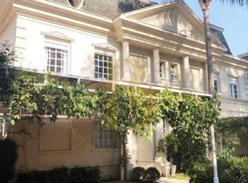 Casa · 283m² · 4 Quartos · 3 Vagas · Casa com piscina privativa e espaço gourmet, em condomínio fechado, localizado Alto da Boa Vista.