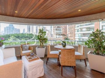 Apartamento · 243m² · 3 Quartos · 4 Vagas · Apartamento com 243 m², 3 quartos sendo 3 suítes à venda no bairro Moema.