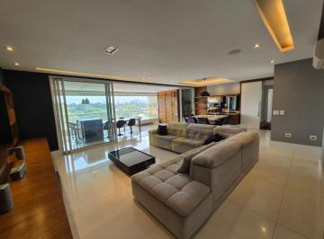 Apartamento · 180m² · 3 Quartos · 3 Vagas · Apartamento no Campo Belo com 180 m², 3 quartos e 3 vagas de garagem.