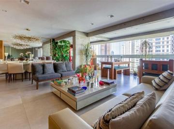 Apartamento · 201m² · 3 Quartos · 3 Vagas · Apartamento com 201 m², 3 quartos sendo 3 suítes à venda no bairro Panamby.