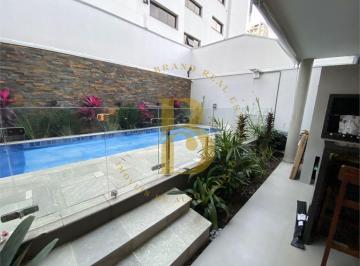 Casa · 290m² · 5 Quartos · 6 Vagas · Casa com 300 m², 5 quartos sendo 5 suítes à venda no bairro Indianópolis.