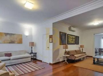 Casa · 300m² · 3 Quartos · 2 Vagas · Casa á venda ou locação no Jardim Europa, 300m², 3 suítes, e 2 vagas.