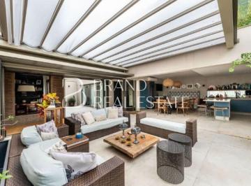 Casa · 495m² · 3 Quartos · 4 Vagas · Casa de condomínio com 495 m², 3 quartos sendo 3 suítes à venda no bairro Alto de Pinheiros.