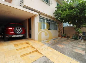 Casa · 250m² · 4 Quartos · 4 Vagas · Casa com 250 m², 4 quartos sendo 4 suítes à venda no bairro Campo Belo.