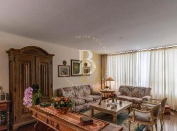 Apartamento · 540m² · 4 Quartos · 2 Vagas · Primorosa cobertura com piscina em Moema.