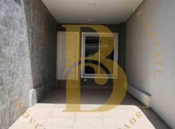 Casa · 110m² · 3 Quartos · 2 Vagas · Casa com 110 m², 3 quartos sendo 1 suíte à venda no bairro Vila Sao Pedro.