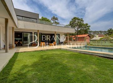 Casa · 540m² · 3 Quartos · 4 Vagas · Casa com 540 m², 3 quartos sendo 3 suítes à venda no bairro Santo Amaro.