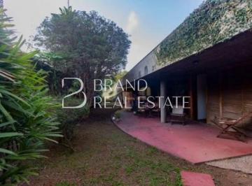 Casa · 324m² · 5 Quartos · 2 Vagas · Casa com 324 m², 5 quartos sendo 3 suítes à venda no bairro Alto de Pinheiros.
