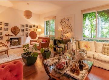 Casa · 252m² · 4 Quartos · 3 Vagas · Casa de condomínio com 252 m², 4 quartos sendo 4 suítes à venda no bairro Morumbi.