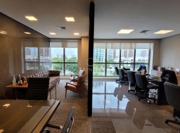 sala e recepção · Sala com 130m2, totalmente reformada, copa e 4 vagas, no Le Mond, Barra da Ti...