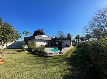 Foto 01 · Se imaginem nessa bela chácara, um lugar para você, sua família e seus amigos.