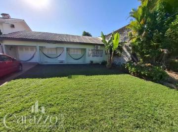Casa · 143m² · 4 Quartos · Casa próxima ao Hospital de Tramandaí