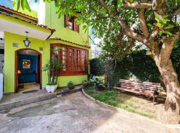 640829ee-6c82-43d3-806f-a821c02a30e6 · Elegante casa de vila para venda em Vila Olímpia com 4 quartos, sendo 1 suíte, 111m²