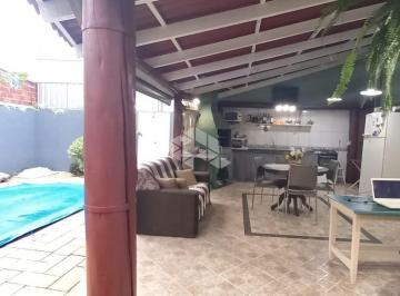 522561_iaZAP9246_5225616634f505cd328.jpg · Casa 3 dormitórios com garagem e pátio com piscina em São Leo