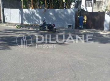 Casa · 43m² · 1 Quarto · 4 Vagas · ótima oportunidade de morar no centro de Itaboraí