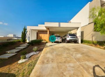 Casa · 210m² · 3 Quartos · Casa em Condomínio à venda, 3 quartos, 1 suíte, Condomínio Gran Park - Vespasiano/MG
